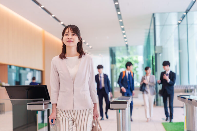 アイタッチ　スマートゲート　セキュリティゲート　